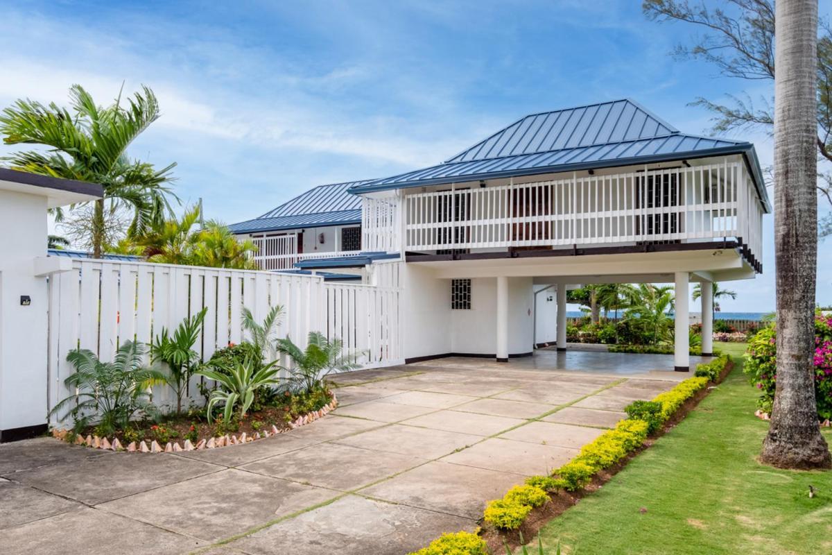 Villa Turrasann Runaway Bay Exterior foto